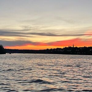 Meet your Posher, Tari